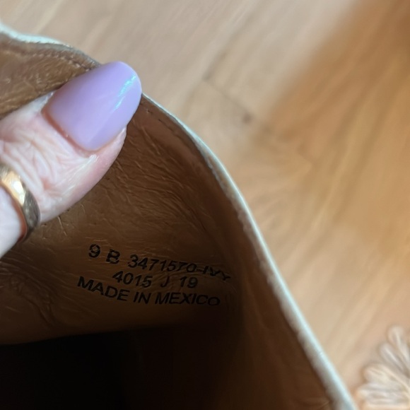 FRYE booties.  Size 9. Bone color. All leather. - Picture 7 of 7